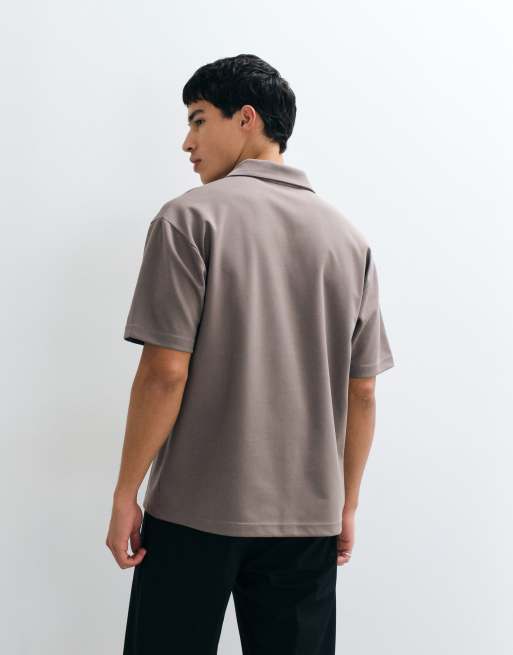 ASOS DESIGN - breatheMAX™ - Ruimvallende polo in stone, 2 van 5