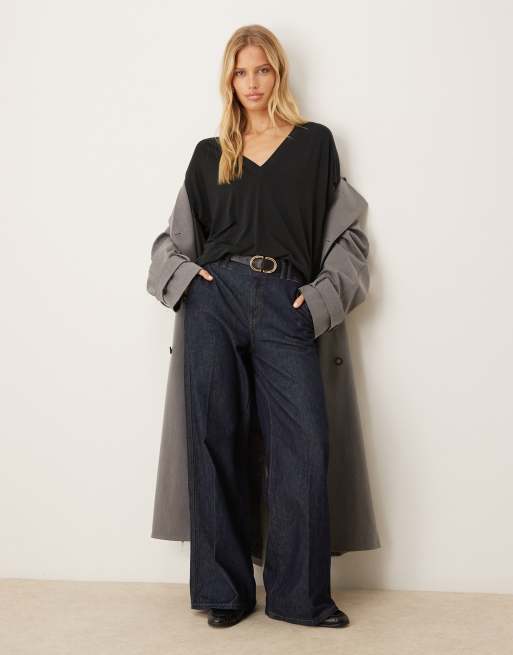 ASOS DESIGN - BreatheMAX™ - T-shirt drappeggiata in lyocell nera con scollo a V, 2 di 4