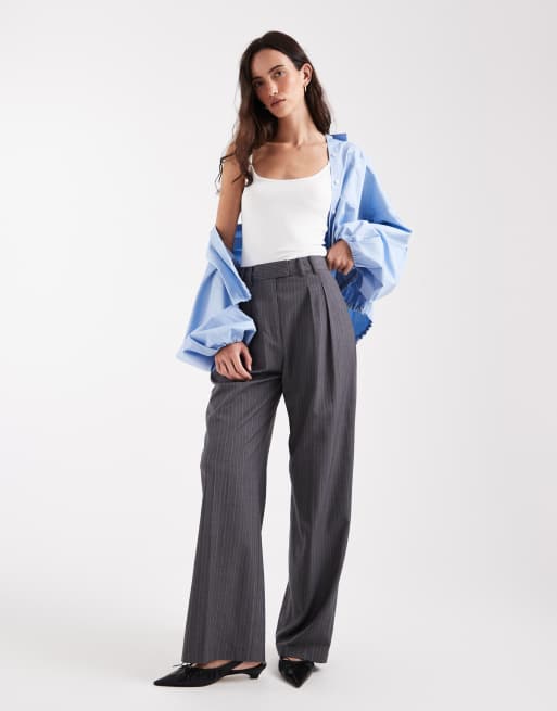 ASOS DESIGN – BreatheMAX™ – Vitt linne i polyamid med djup halsringning och elastiska axelband, 2 av 4