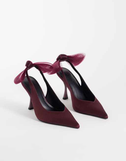 ASOS DESIGN bred passform Poppy mesh-skor med rosettdetalj och hög klack i vinröd satin, 2 av 4