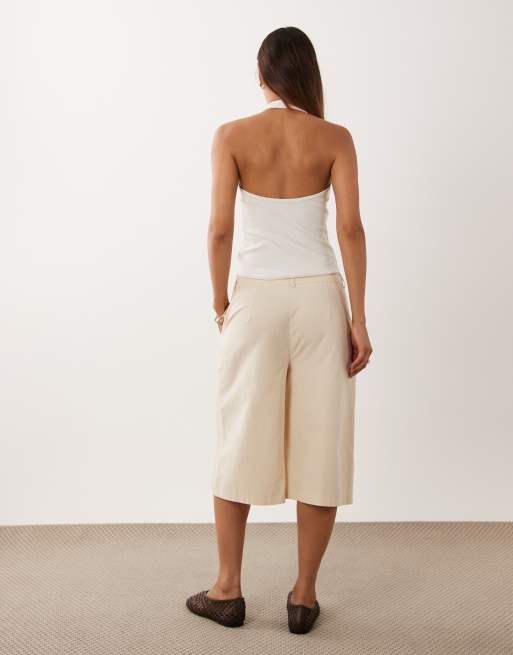 ASOS DESIGN brede ben rene bermudashorts i råhvid, 4 af 5
