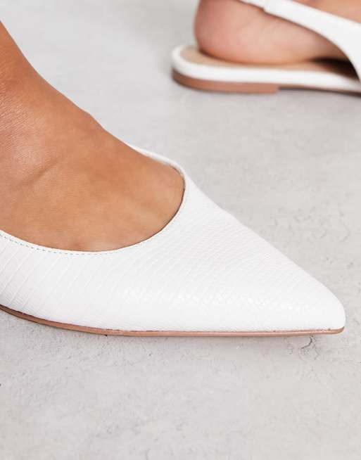 ASOS DESIGN - Brede Pasvorm - Lala - Slingback ballerina's in wit met hagedissenprint, 3 van 4