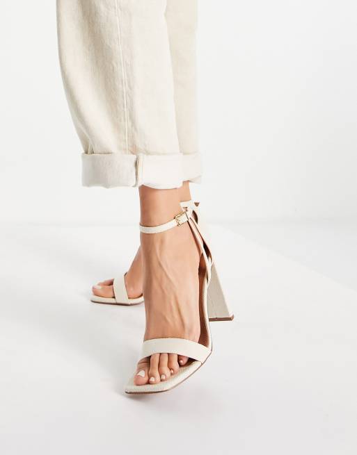 ASOS DESIGN - Brede pasvorm - Noelle - Minimalistische sandalen met blokhak in naturel, 2 van 4