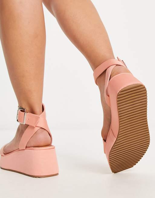 ASOS DESIGN - Brede Pasvorm - Tati - Sandalen met plateauzool in perzik, 4 van 4