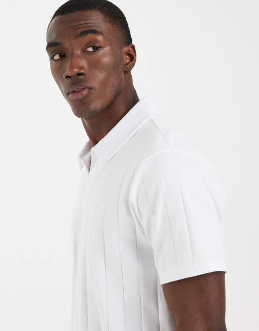 ASOS DESIGN – Breit geripptes Polohemd in Weiß, reguläre Passform, 5 von 5