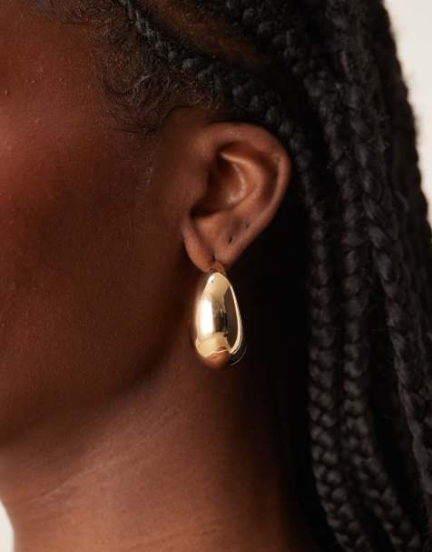 ASOS DESIGN – Breite Creolen in Gold-Optik mit kompaktem Design - view 1