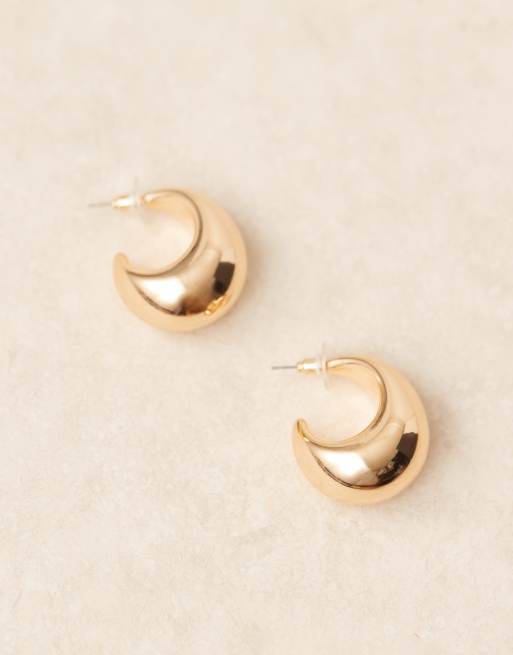 ASOS DESIGN – Breite Creolen in Gold-Optik mit kompaktem Design, 2 von 3