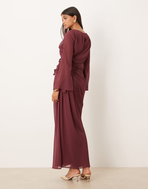 ASOS DESIGN - Bærfarvet maxikjole i chiffon med 3D broderet blomsterdetalje, 3 af 4