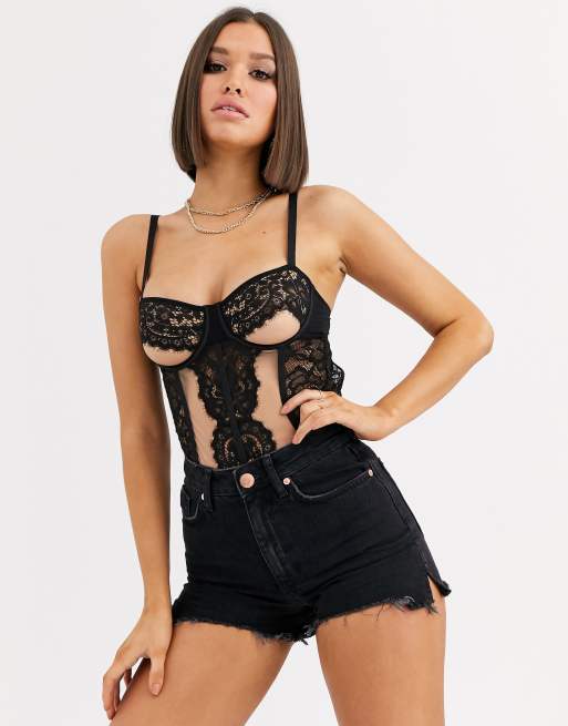 ASOS DESIGN - Brianna - Body à armatures en dentelle frangée avec découpe sous la poitrine