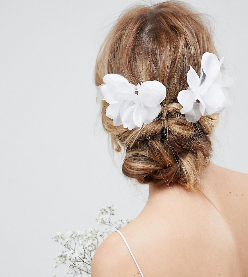 ASOS DESIGN Bridal Pack Of 2 Orchid Style Hair Clips-White