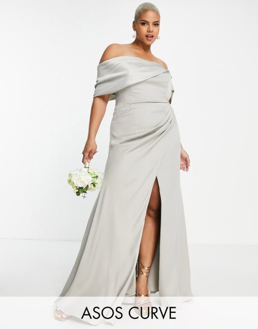 ASOS DESIGN Bridesmaid Curve – Szałwiowozielona satynowa sukienka kopertowa maxi z dekoltem bardot i drapowaniem 