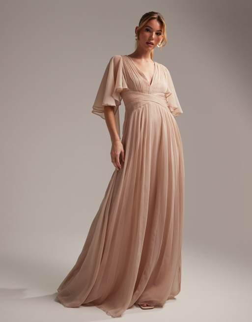 ASOS DESIGN Bridesmaid – Koktajlowa sukienka maxi z marszczoną drapowaną górą, kopertową talią i pelerynowymi rękawami