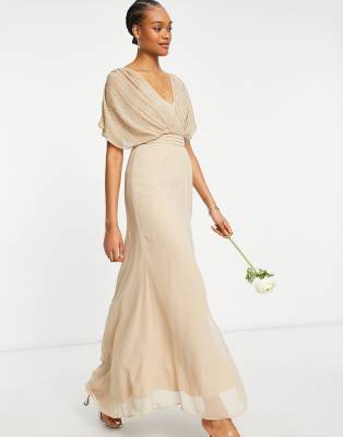 Neutral maxi best sale dress with sleeves