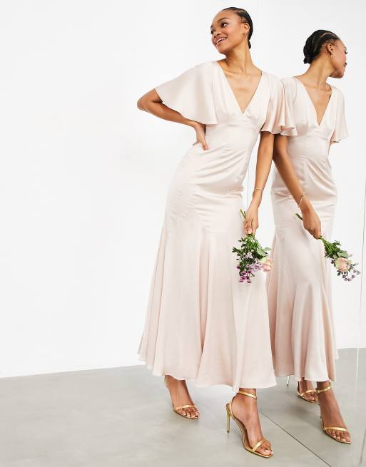 ASOS DESIGN Bridesmaid – Różowa satynowa sukienka maxi ze zwiewnymi rękawami