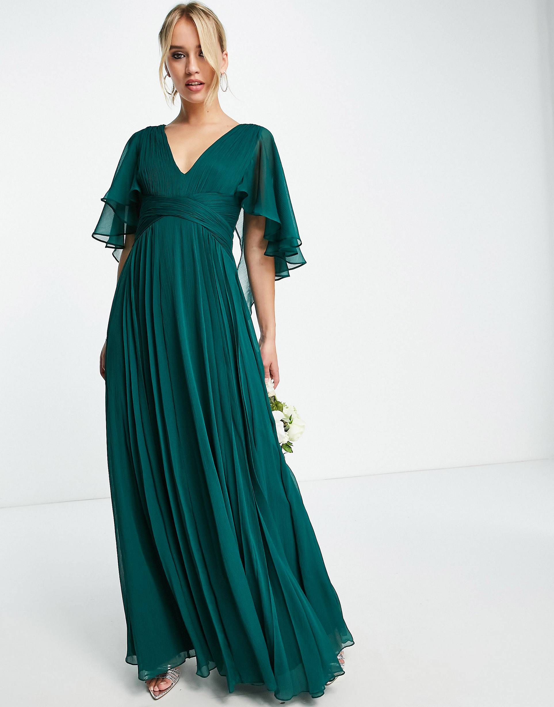 ASOS DESIGN Bridesmaid – Koktajlowa sukienka maxi dla druhny z marszczoną drapowaną górą, kopertową talią i pelerynowymi rękawami w kolorze leśnej zieleni-Zielony