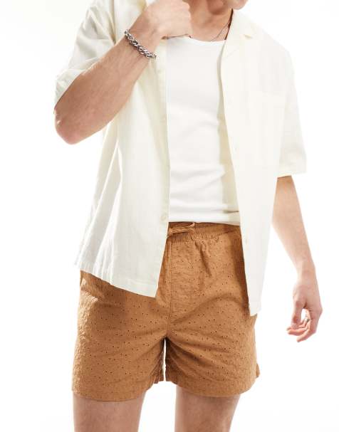 ASOS DESIGN - Broderede shorts i lysebrun - view 1