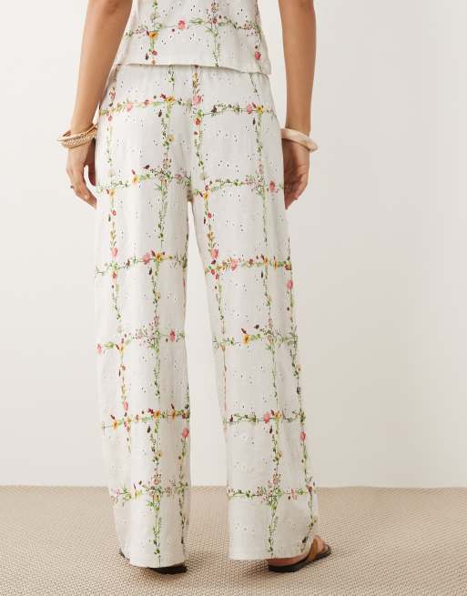 ASOS DESIGN - Broderet bukser i jersey med vide ben og løbesnor samt blomsterprint, 3 af 5