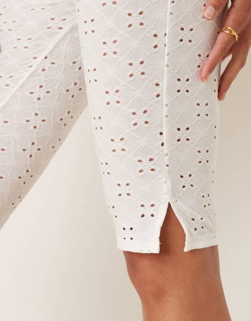 ASOS DESIGN broderie capri leggings in ivory (Part of a set), 2 of 5