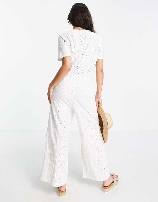 ASOS DESIGN - Broderie jumpsuit met knopen aan de voorkant en strikceintuur in wit, 3 van 4