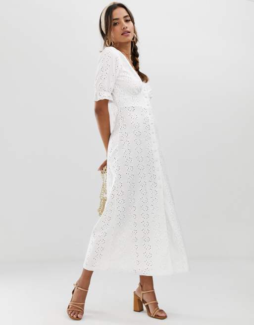 Robe blanche best sale broderie anglaise asos