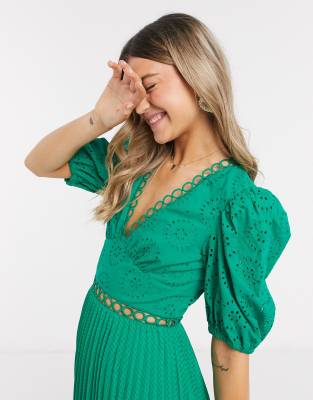 emerald green long sleeve pleated midi dress