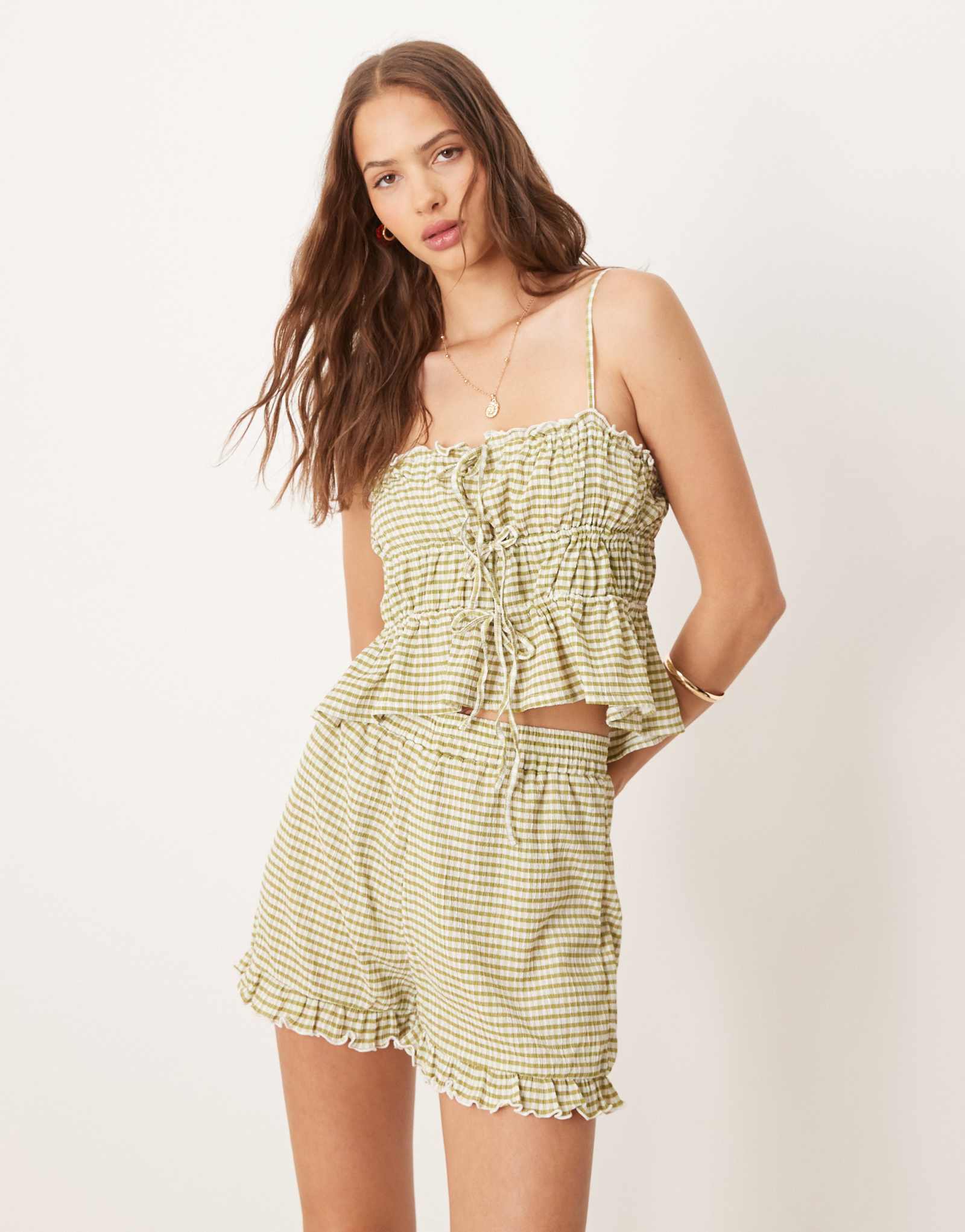 ДИЗАЙНЕРСКИЕ шорты broderie trim от ASOS в зеленую полоску - часть комплекта