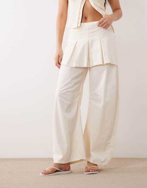 ASOS DESIGN - Broek met ballonpijpen en geplooide rok in crème, 2 van 5