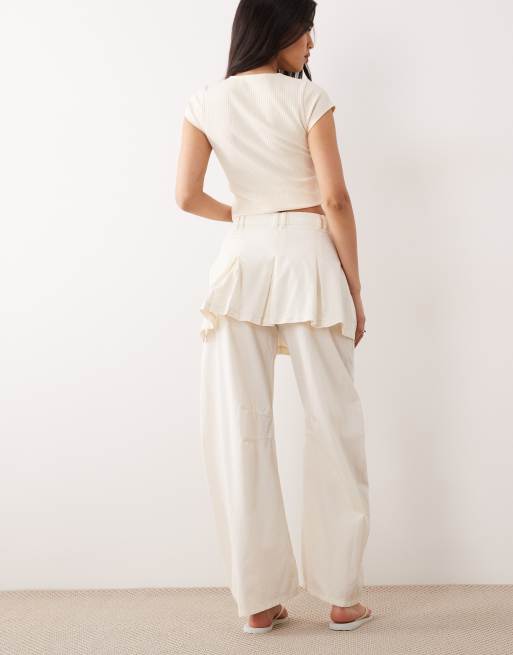 ASOS DESIGN - Broek met ballonpijpen en geplooide rok in crème, 5 van 5