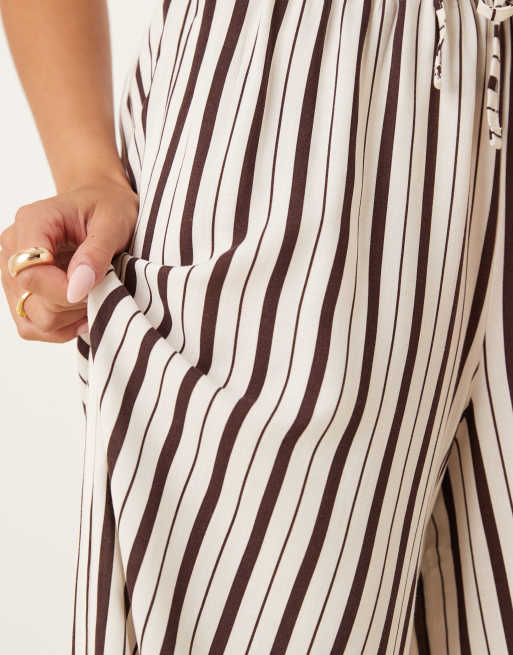 ASOS DESIGN - Broek met linnenlook en elastische taille in chocoladebruine krijtstreep, 2 van 5