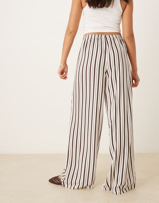 ASOS DESIGN - Broek met linnenlook en elastische taille in chocoladebruine krijtstreep, 4 van 5