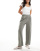 Thumbnail 1 van 5