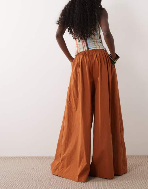 ASOS DESIGN - Broek met superwijde pijpem in toffeebruin, 5 van 5