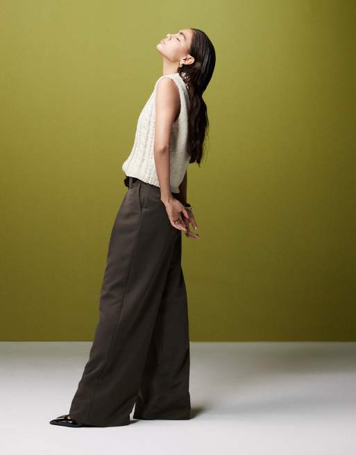 ASOS DESIGN - Broek met superwijde pijpen en riem in olijfgroen