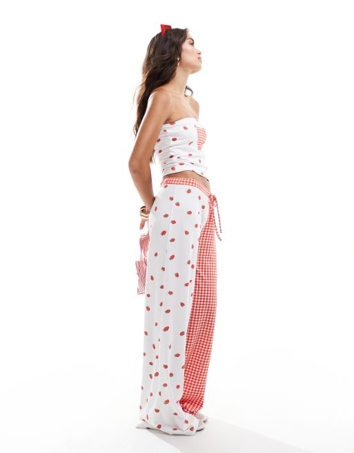 ASOS DESIGN - Broek met wijde pijpen en aardbeienprint, deel van co-ord set, 3 van 5