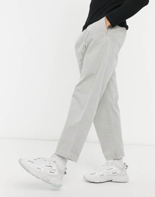 ASOS DESIGN - Broek met wijde pijpen en plooien in lichtgrijs