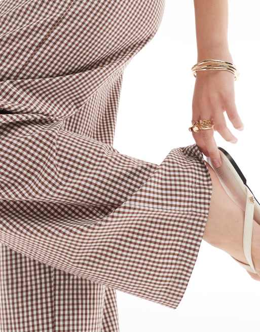 ASOS DESIGN - Broek met wijde pijpen in bruine gingham ruit, deel van co-ord set, 3 van 5