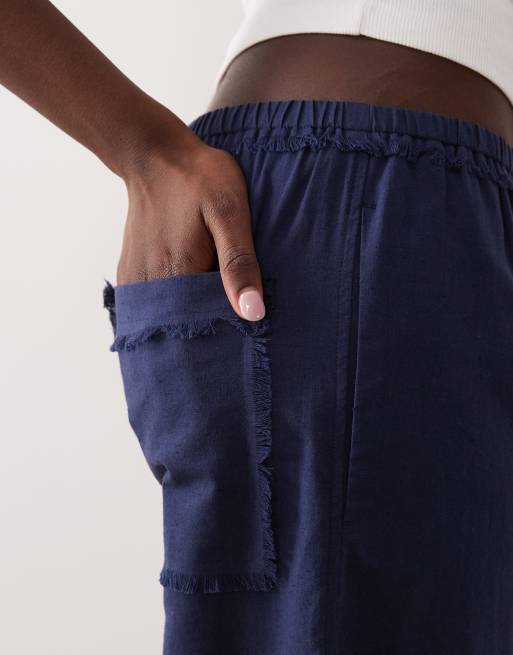 ASOS DESIGN broek van linnenmix met elastische taille en barrel leg met onafgewerkte naaddetails in navy, 5 van 5
