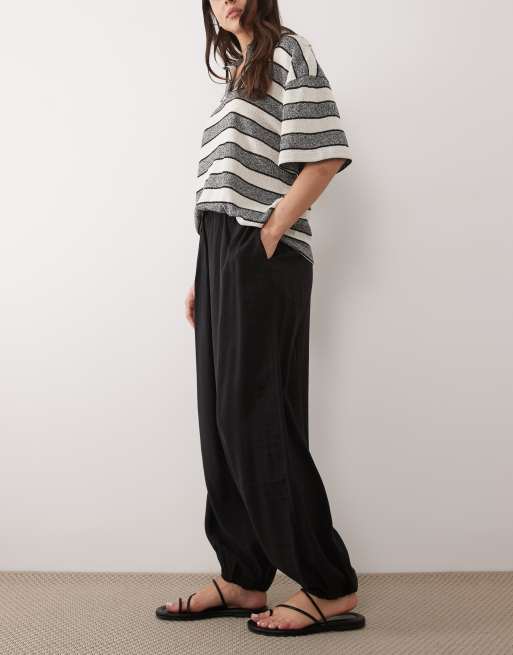 ASOS DESIGN - Broek van modal met ballonpijpen in zwart, 2 van 5
