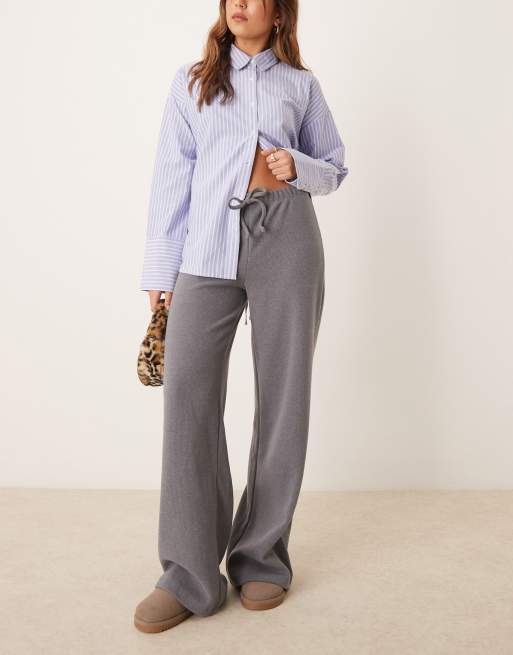 ASOS DESIGN - Broek van superzachte stof met wijde pijpen in antraciet, deel van co-ord set