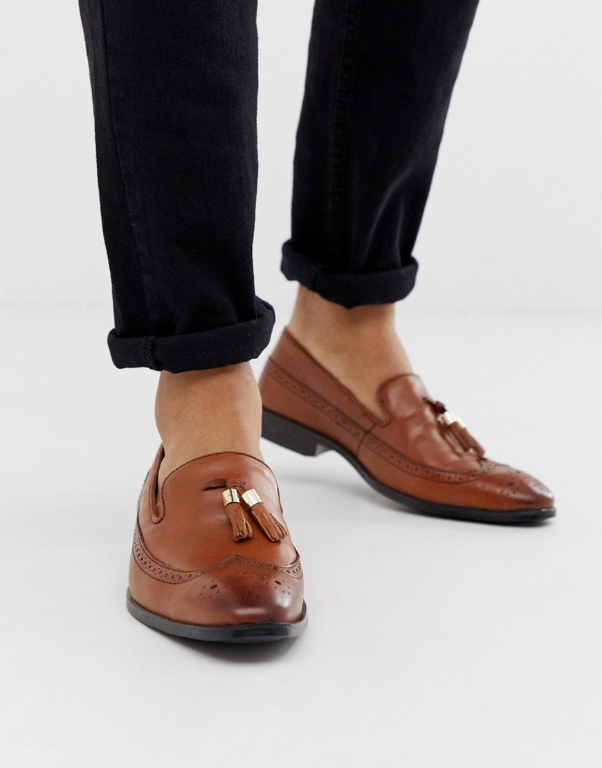 ASOS DESIGN brogue loafers in tan leather with gold tassel detail