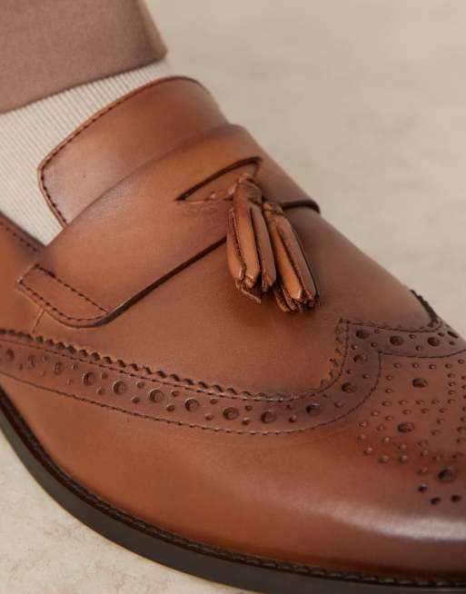 ASOS DESIGN brogue loafers in tan leather with tassel, 3 of 4