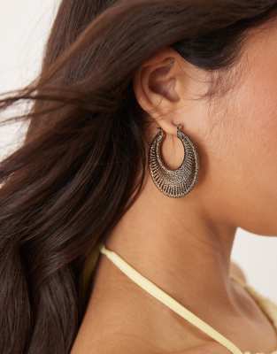 ASOS DESIGN - Bronzefarbene Creolen mit Flechtdetail-Grün
