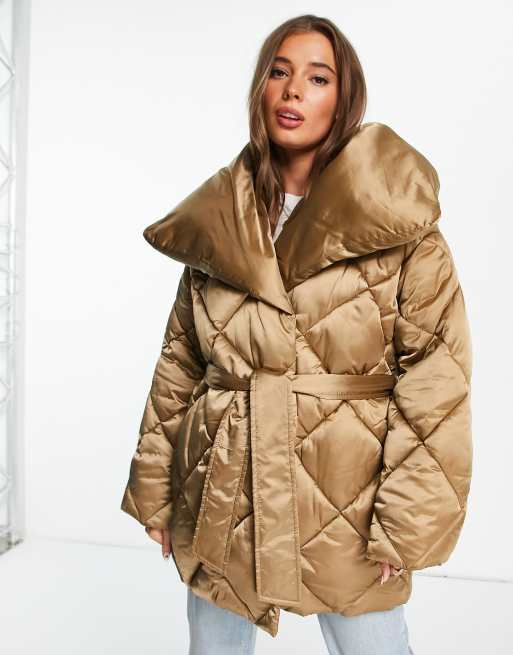 ASOS DESIGN - Bronzefarvet dynejakke med vandfaldssnit, bælte og diamanttern