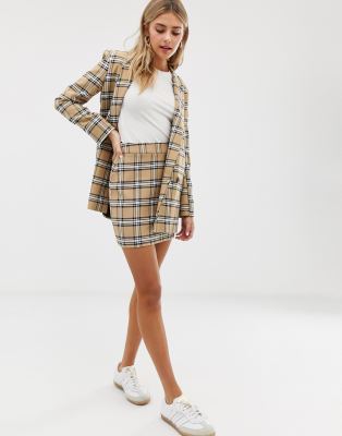 Check jacket clearance and skirt