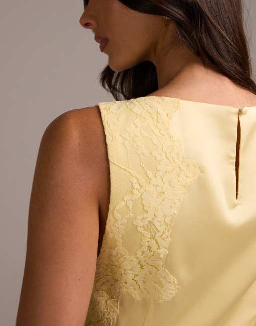 ASOS DESIGN - Brudepiger - Gul højhalset maxikjole med blondeapplikationer, 4 af 5
