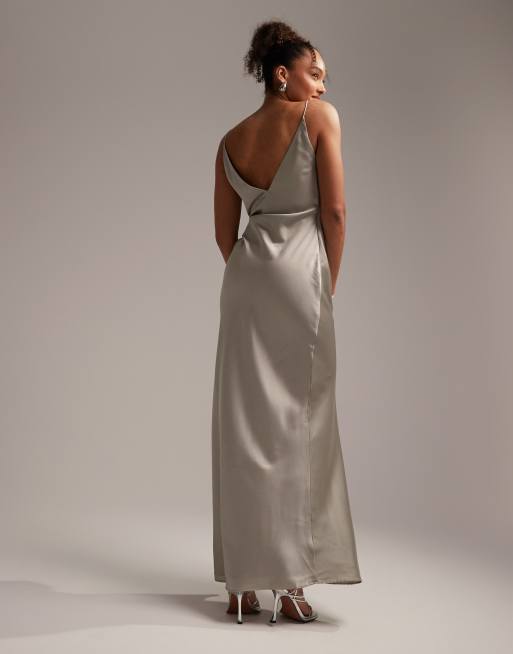 ASOS DESIGN - Brudepiger - Salviegrøn maxikjole i satin med draperet detalje , 3 af 5