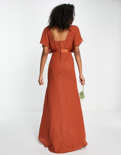 ASOS DESIGN – Brudtärnor – Roströd maxiklänning med korta ärmar, drapering framtill och knappar baktill, 2 av 4