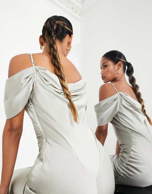 ASOS DESIGN – Brudtärnor – Salviagrön maxiklänning med bara axlar i satin, 2 av 4