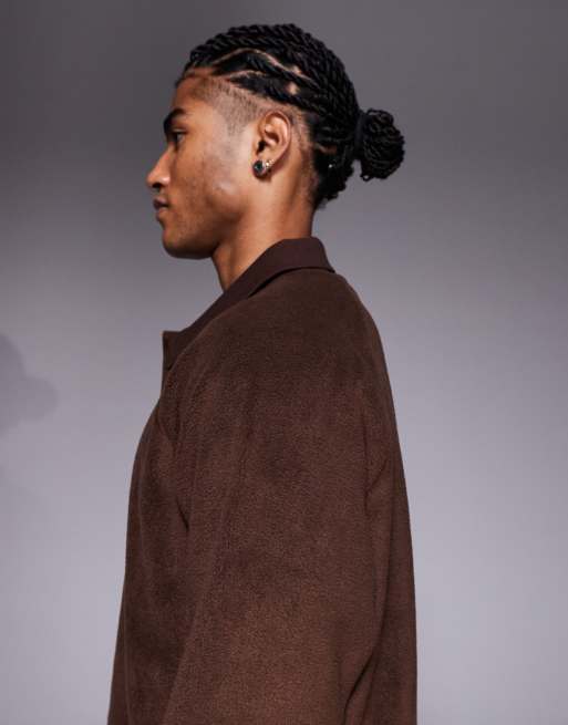 ASOS DESIGN - Brun afslappet sweatshirt med ribstrikket krave i fleece , 4 af 5
