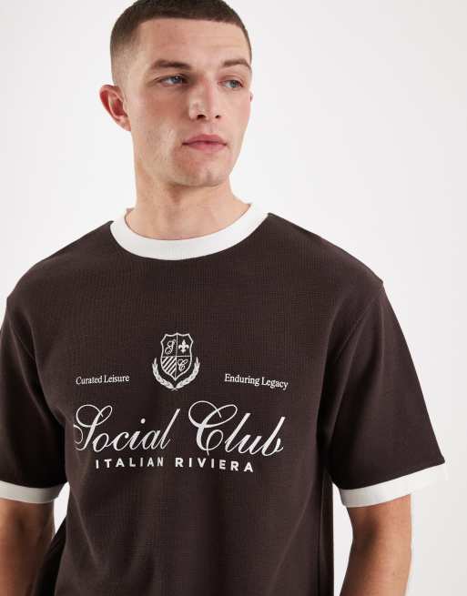 ASOS DESIGN - Brun afslappet T-shirt med vaffeltekstur og fodboldgrafik, 4 af 5